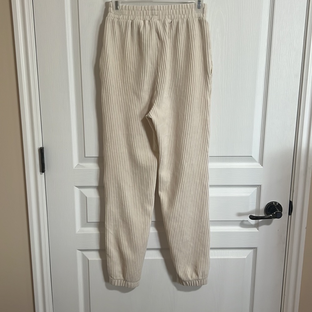 Cream Ribbed Sweatpants! Great condition - Picture 6 of 6
